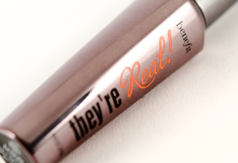 Benefit Mascara on Benefit They Re Real Mascara Faux Cils